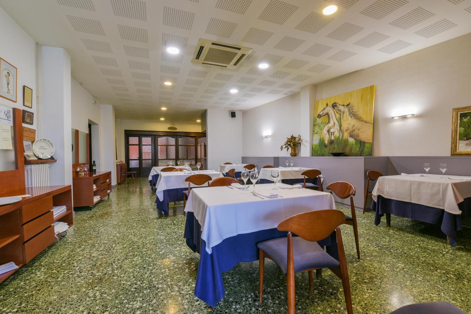Hotel Robert La Pobla de Claramunt Exterior foto